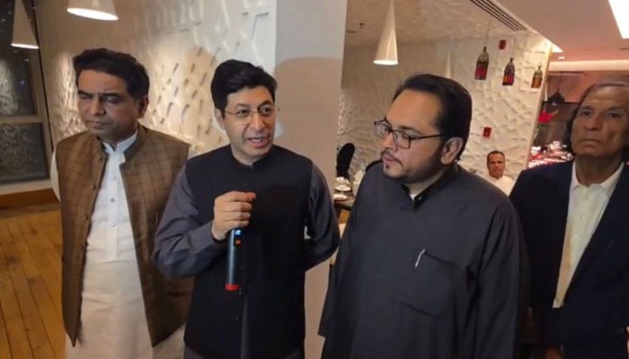 Pakistani martyrs' families in UAE to receive financial aid from community centre in Sharjah